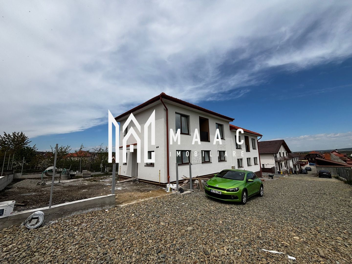 Casă Tip Duplex | 4 Camere | 2 Balcoane | Terasă | Șura Mică - Poză 5