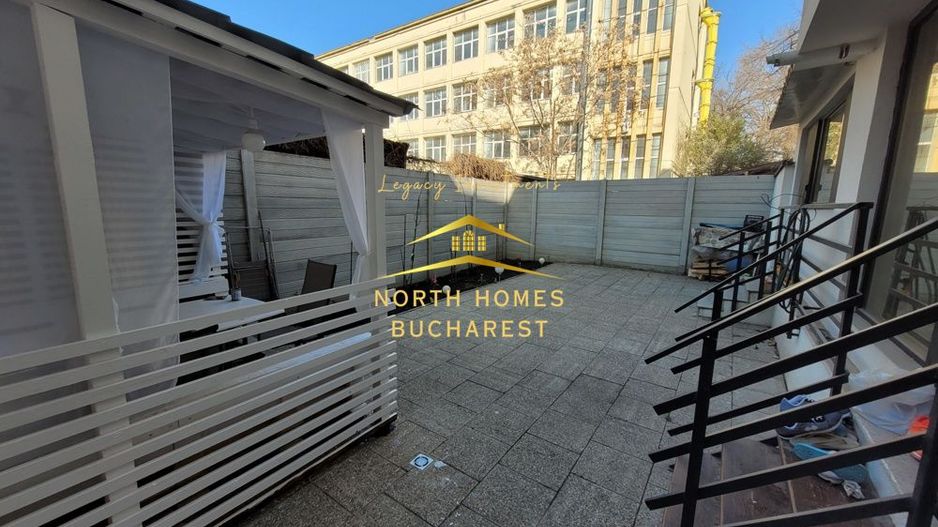 2 Camere Mosilor de Vanzare plus Curte - Poză 1