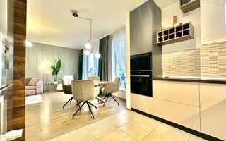 Penthouse modern de inchiririere cu 3 camere, terasă 80 mp zona Coresi - Poză 16