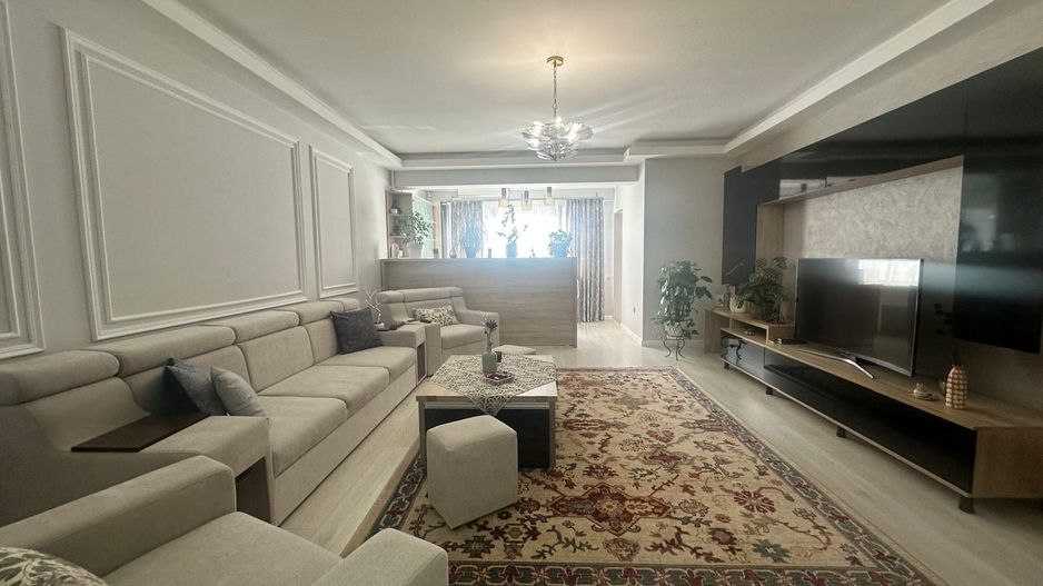 Apartament 3 camere de vanzare Zona Compozitorilor - Poză 2