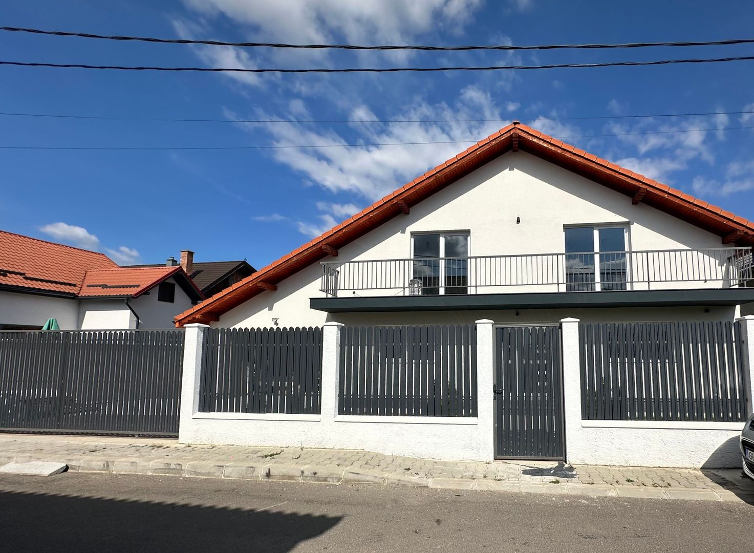 Casă individuală de închiriat Hălchiu – Strada Caiselor - Poză 1