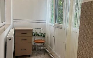 Apartament 1 cameră, 32 m², etaj 3, zona Podul de Piatră - Poză 5