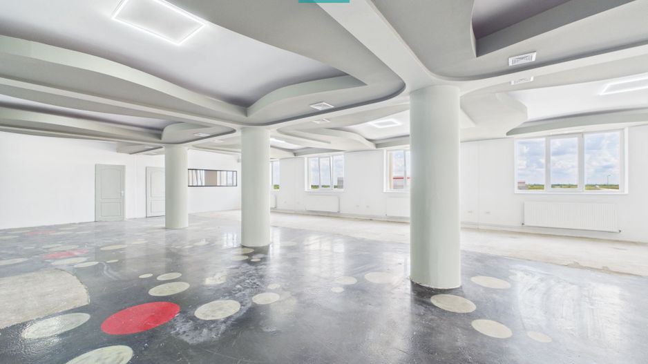 Clădire P+E cu parcare si platformă betonată 700mp - Poză 6