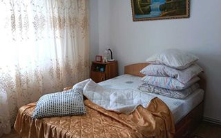 OCAZIE!Vand apart 2 camere D,50mpla Parter CU GRADINA in Galata ap de LIDL - Poză 3