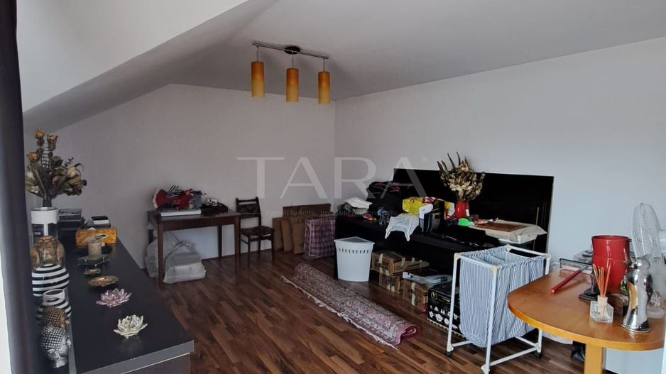 Casă cu 5 camere, zonă semicentrală, ideală pentru locuință sau birou. - Poză 8