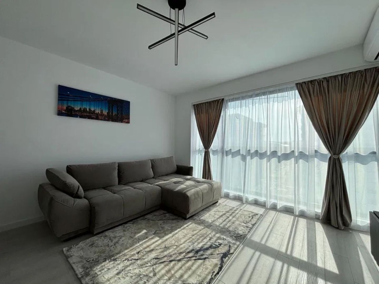 GARSONIERA SALAJ, LOC PARCARE, CENTRALA TERMICA,BUCATARIE INCHISA - Poză 1