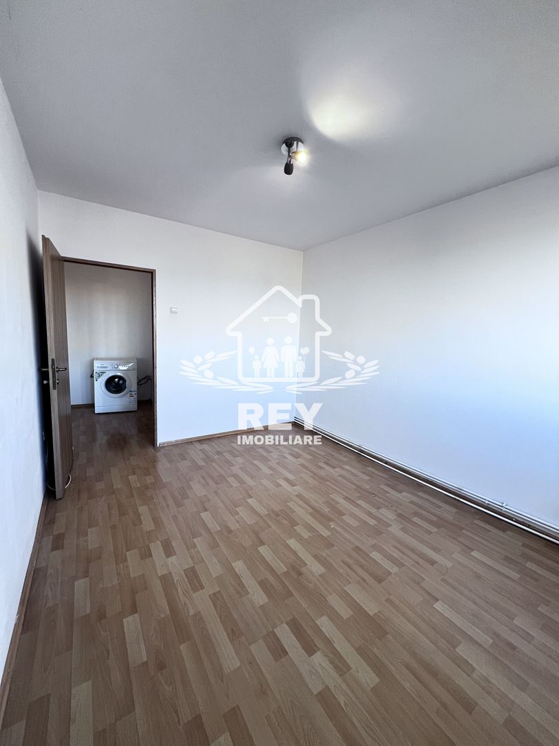 Apartament 2 camere,bloc cu lift, Str. Oștirii/Mihai Viteazul/N.Iorga - Poză 14