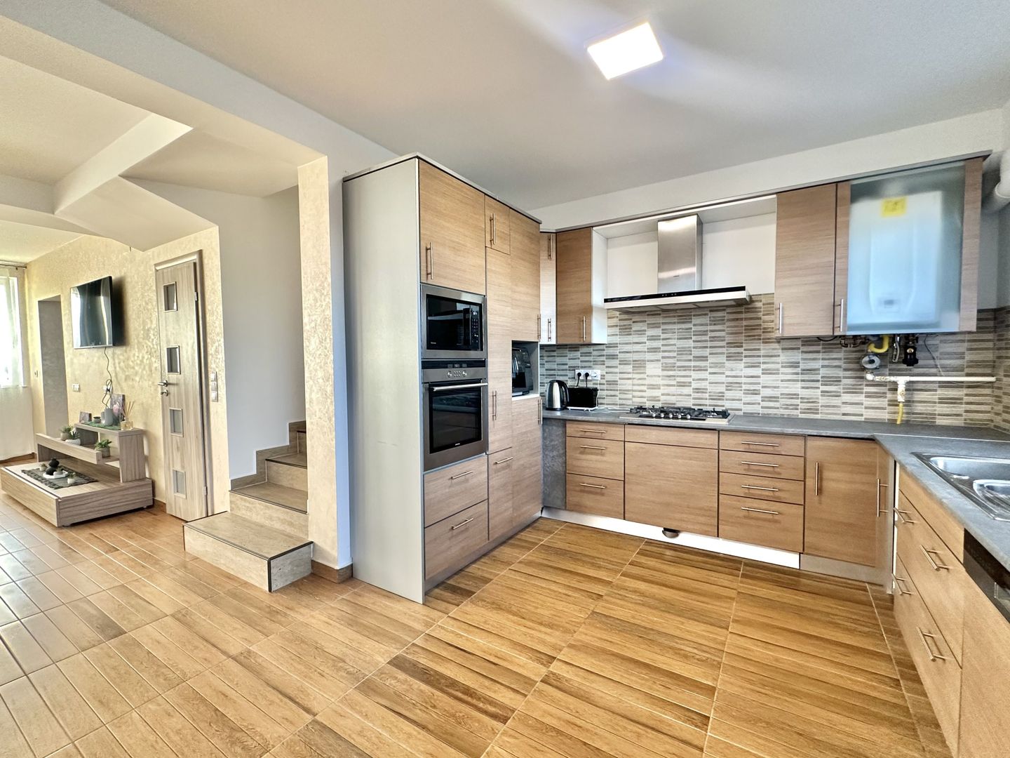 Casă tip duplex de inchiriat, Bartolomeu - Poză 1