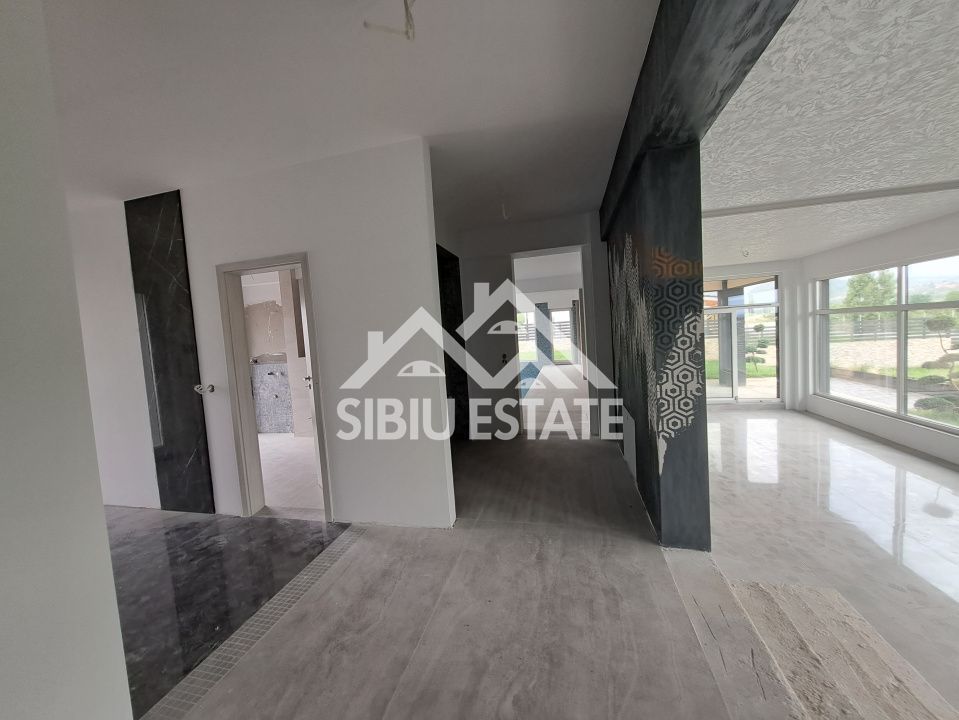 Casa Sibiu Cisnadioara, garaj, piscina, terase panoramice - Poză 24