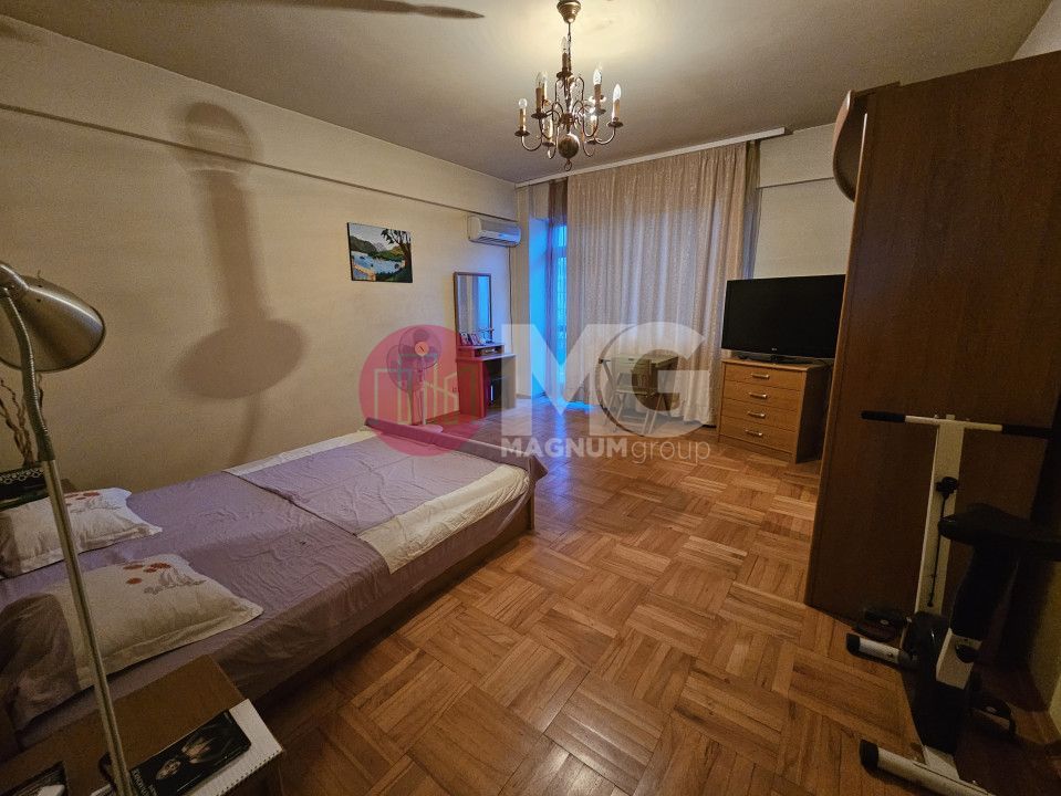 Casă Impresionantă de Vânzare Vitan ideal pentru Locuință sau Business - Poză 7