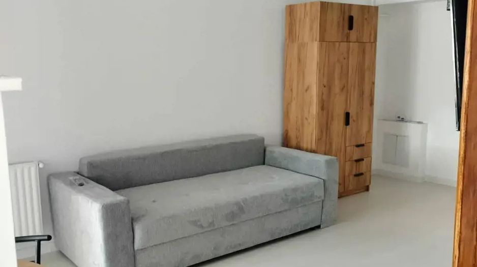 Studio - Central Address - Poză 3