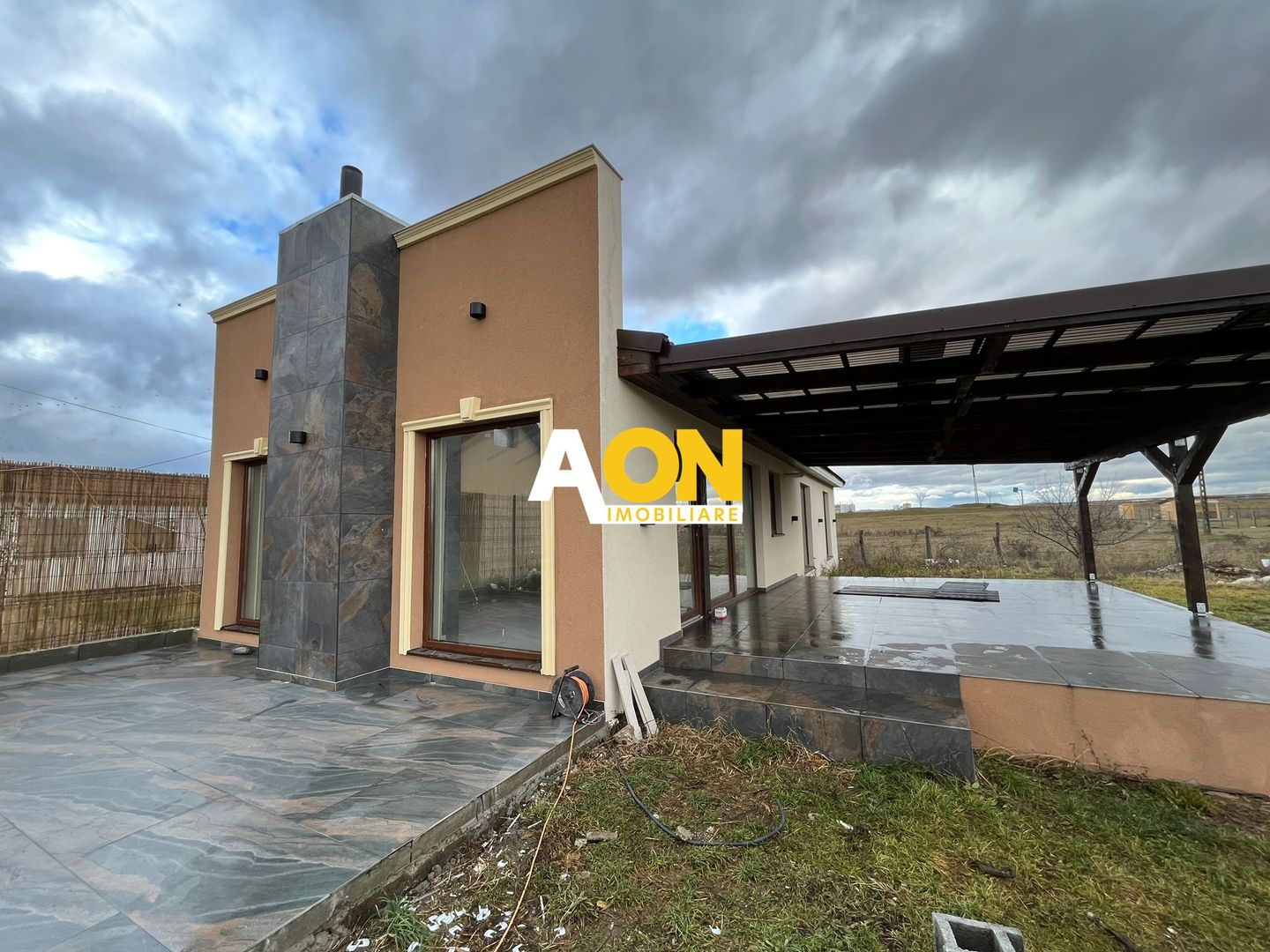 Casa de Vanzare, 3 Camere, 500mp Teren - Poză 1