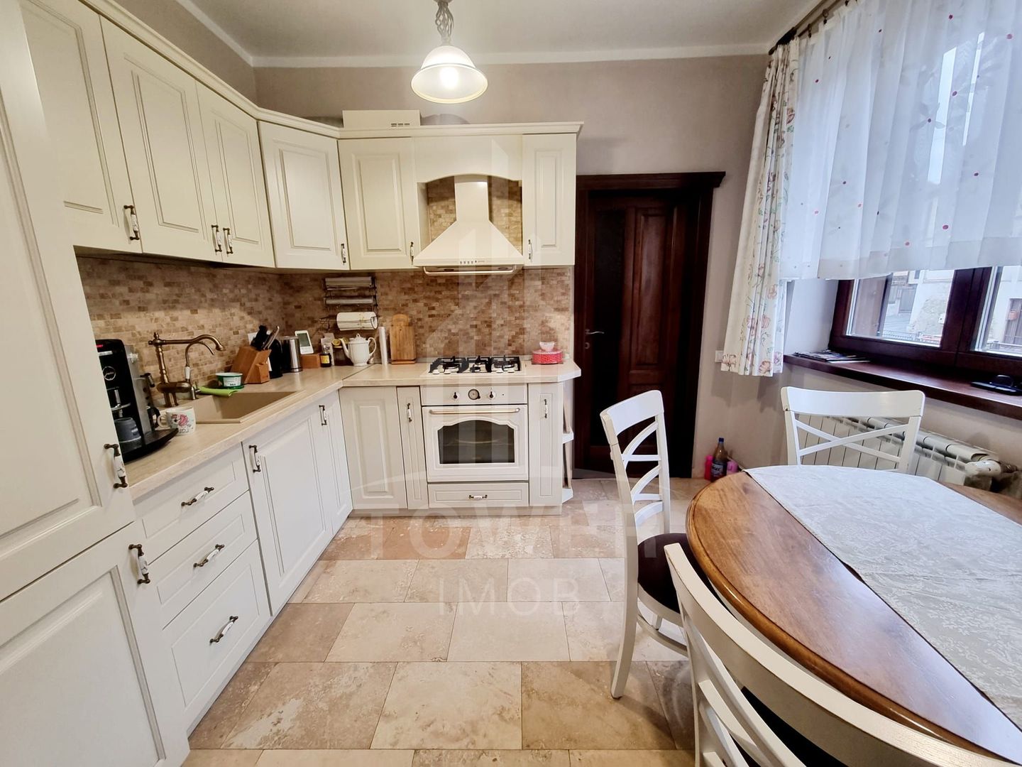 Apartament la vila de inchiriat 3 camere | Zona Centrala | 100 mp utili - Poză 2