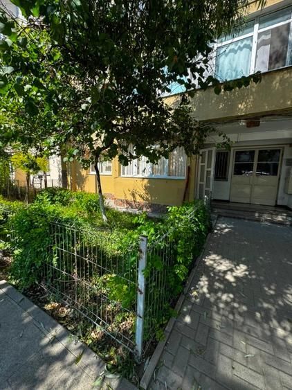 Spațiu Comercial sau Birouri, 38 mp – I.C. FRIMU- Stradal, Galați, - Poză 1