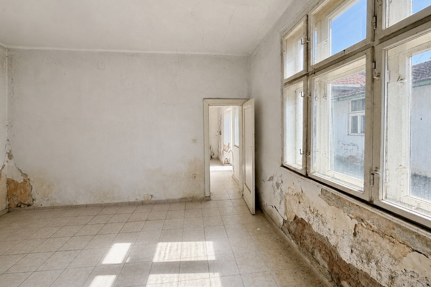 Casă din cărămidă, 6 camere, zona Pârneava, str. Eftimie Murgu - Poză 3