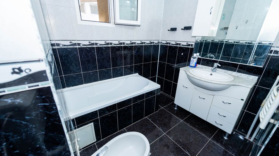 Apartament 3 camere decomandat, 88 mp, an 1982, Piata 1 Mai, Victoriei - Poză 15