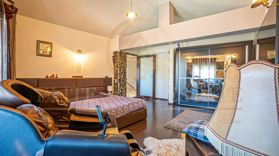 Casa De Vanzare in Palazu Mare - Teren de 455 mp cu Piscina si Garaj - Poză 29