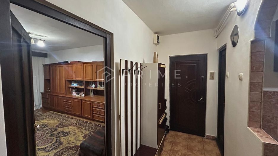 Apartament 3 camere de vânzare – spațios, luminos- str. Cutezanței - Poză 2