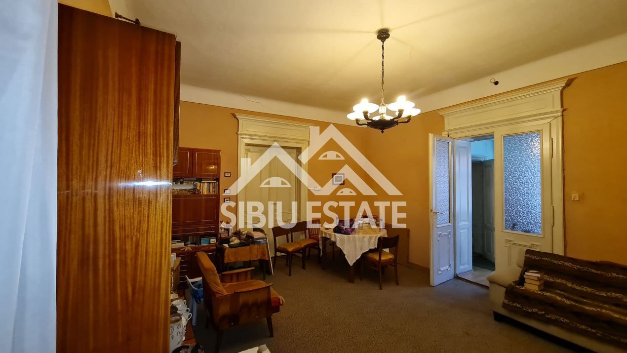 Apartament spațios la casă , 3 camere, zona Piața Cibin - Poză 12