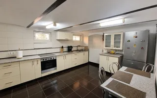Casă cu 2 apartamente 140 mp utili pivnita si curte 289 mp in Turnișor - Poză 11