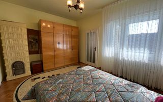 Vilă spațioasă 6 camere în centrul Lugoj – teren 471 mp, garaj - Poză 2