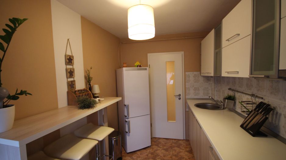 APARTAMENT DECOMANDAT - Poză 3