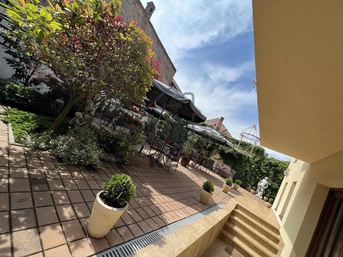 Vila de vanzare in zona Centrala/Orasul de jos - Poză 59