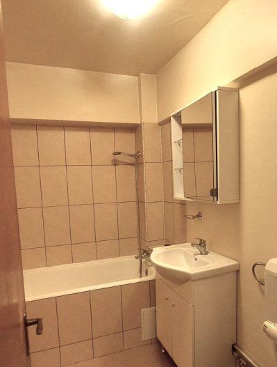 Vand apartament 4 camere situat la 10 min de Piata Unirii - Poză 12