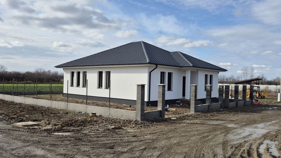 BRASADAS vinde casa 2025 cu 3 dormitoare zona Dara. - Poză 1