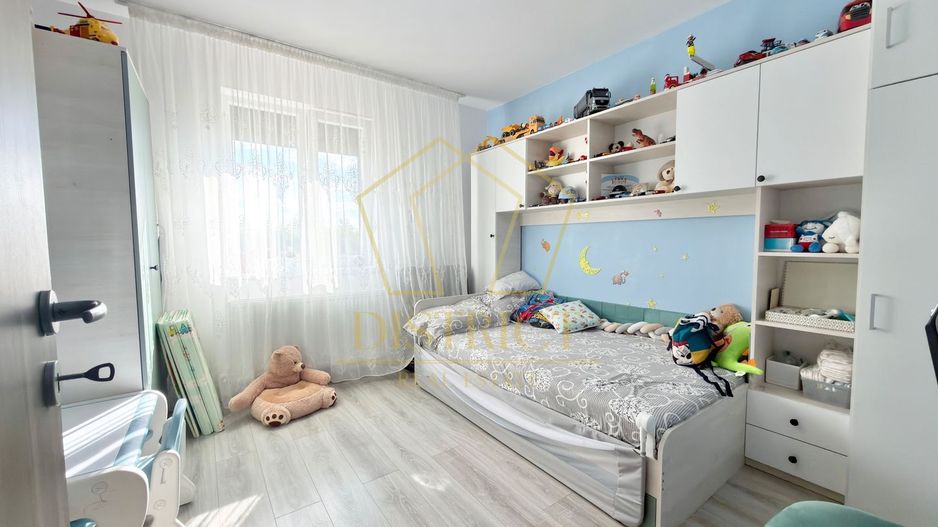Apartament cu 3 camere decomandat, complet mobilat si utilat la parter in Giroc. - Poză 12