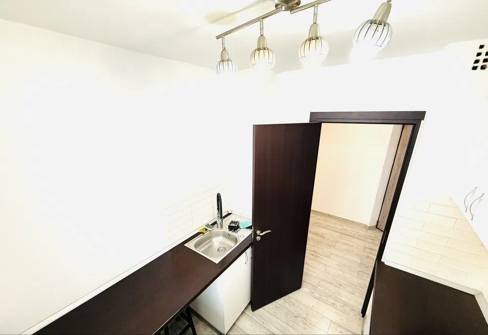 De vanzare Apartament 3 camere Crangasi - Poză 5