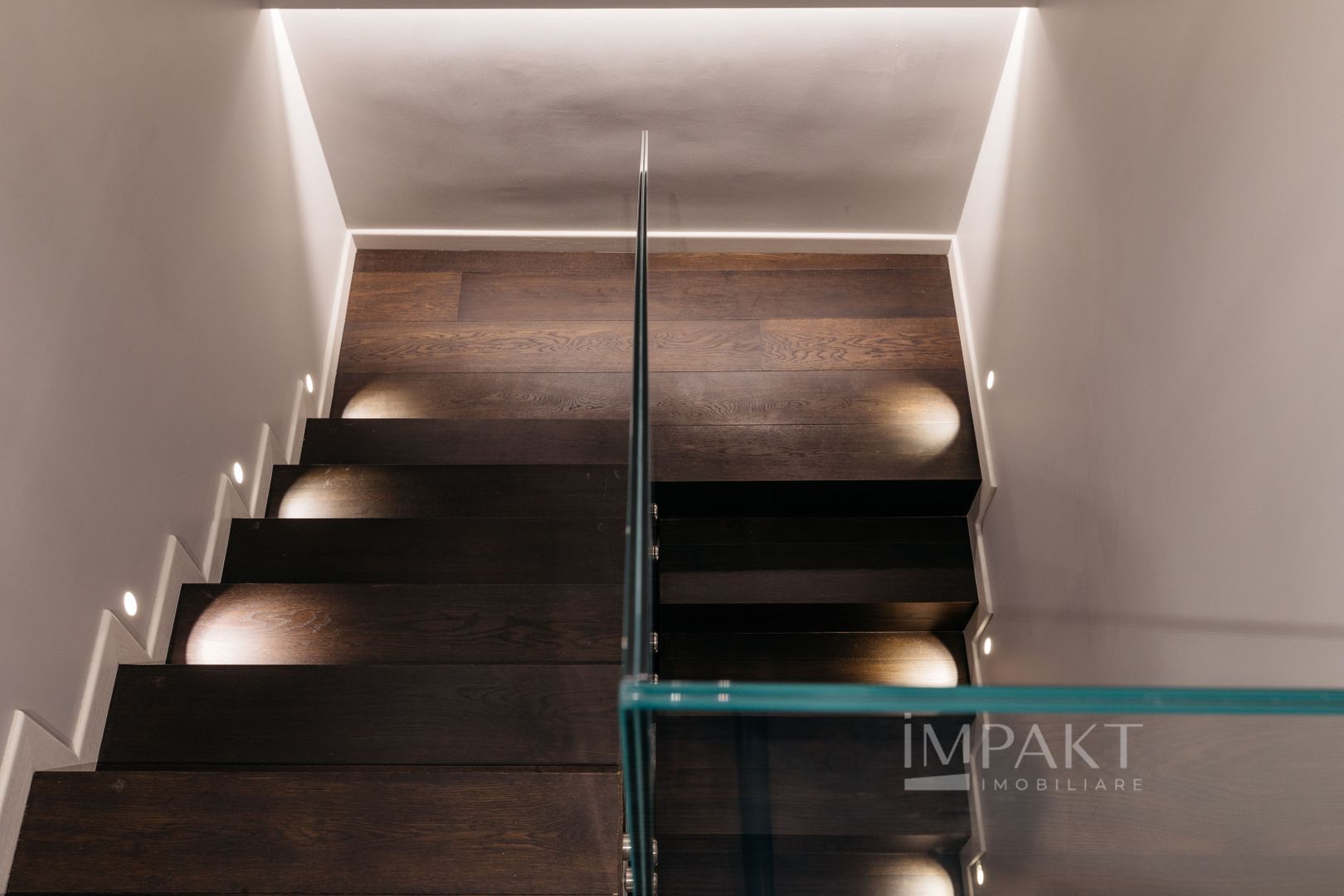 Penthouse extravagant in centrul orasului Cluj- Napoca - Poză 17