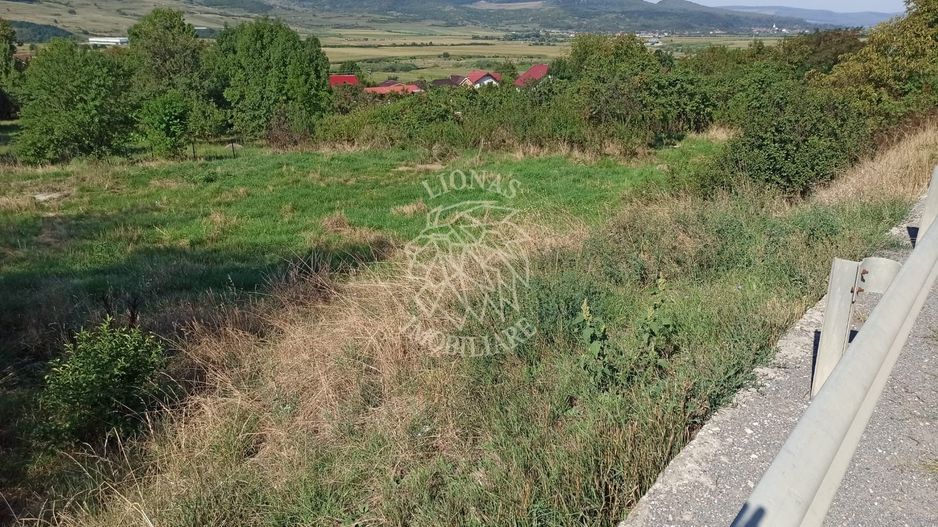 Teren intravilan 1400 mp cu utilitati la DN 17- Crainimat - Poză 1