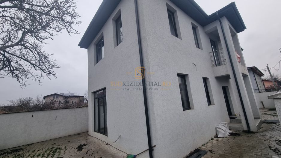 Casă spațioasă de vânzare – Sector 4, Metrou Aparatorii Patriei - Poză 3
