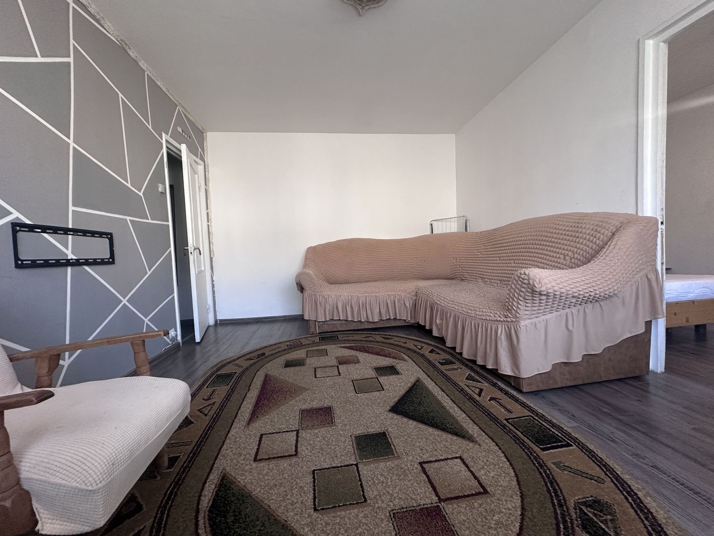 Etajul 3! Inchiriere apartament cu 2 camere in Targoviste - micro 11 - Poză 1