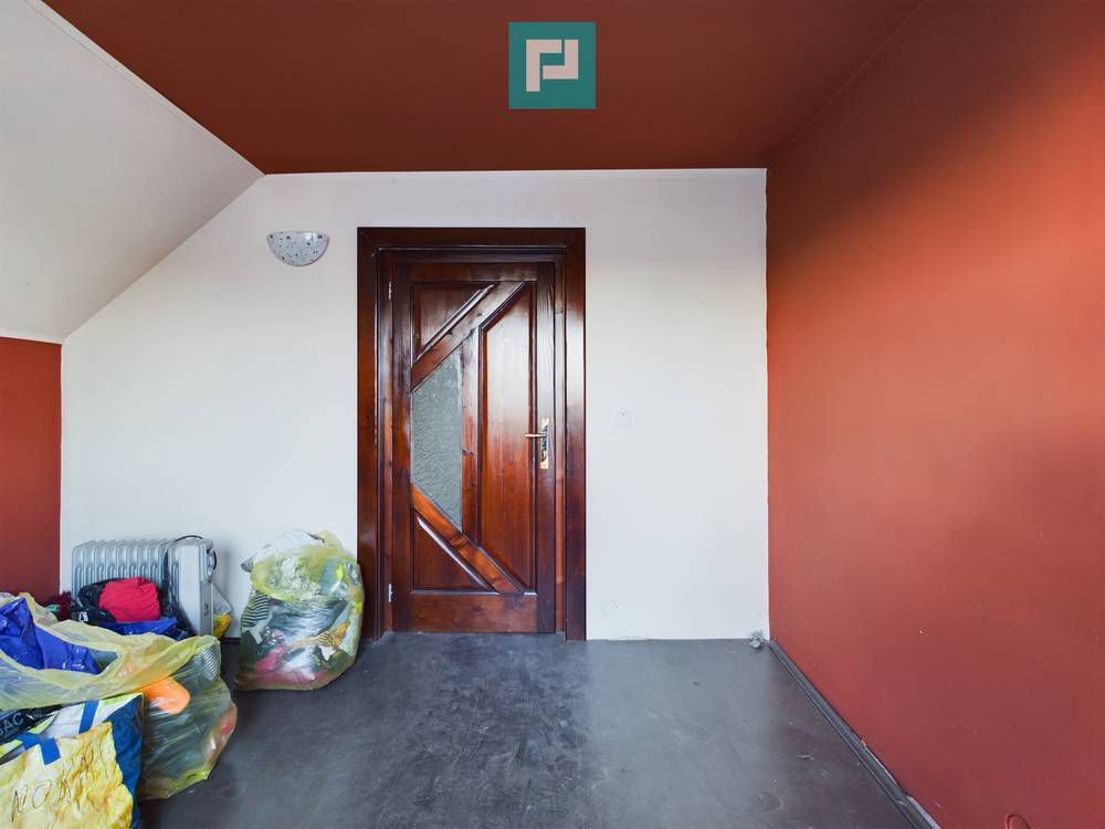 Casă/vilă cu 6 camere în Curtici - Poză 21