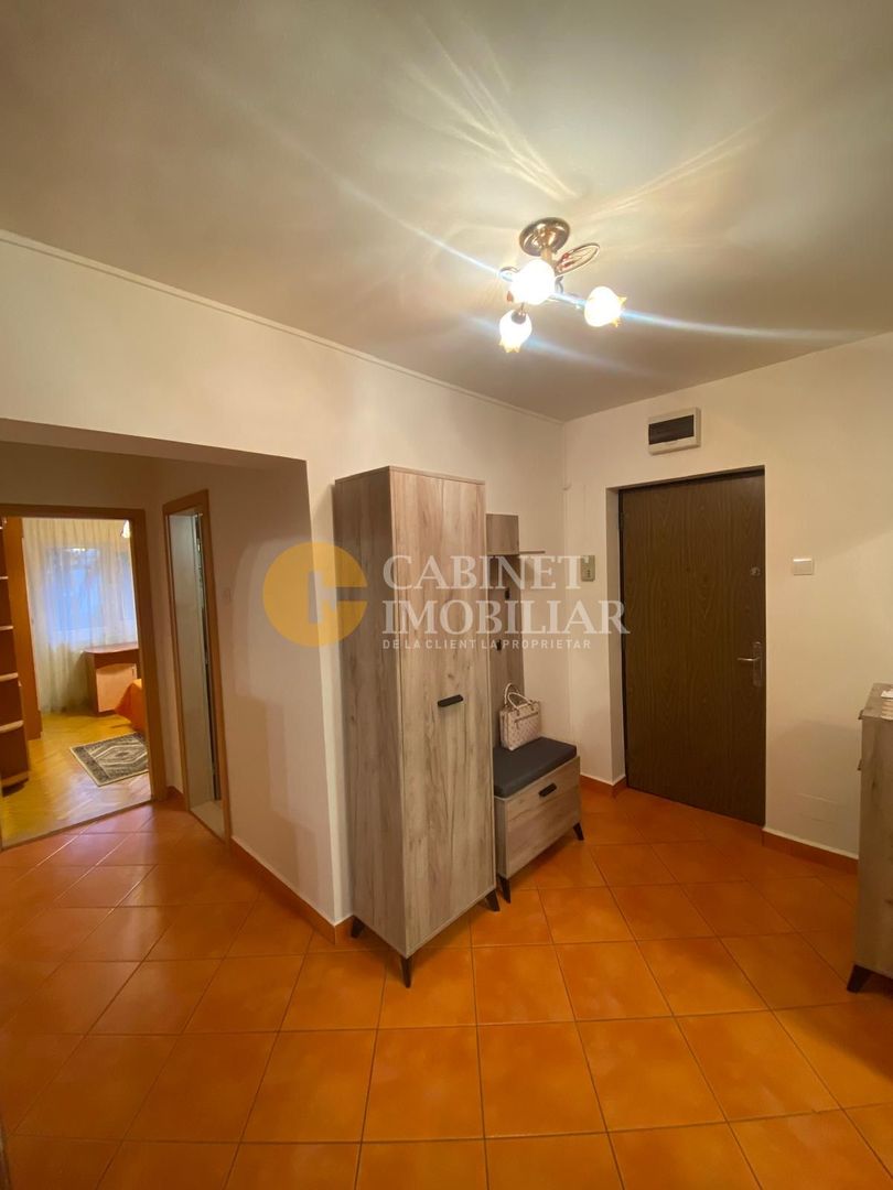 GARĂ - 3 CAMERE DECOMANDAT - ETAJ 1 - Bloc Tip Vilă - Poză 4