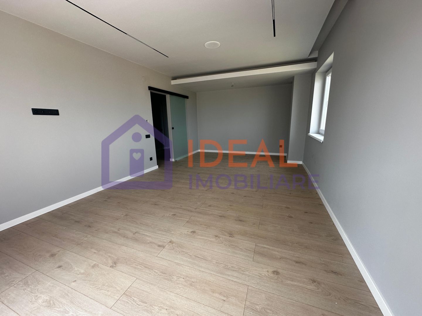 Penthouse cu 3 camere LA CHEIE, cu terasa de 191mpu, zona Calea Surii Mici - Poză 27