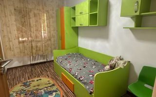 Inchiriez apartament cu 3 camere - Poză 2