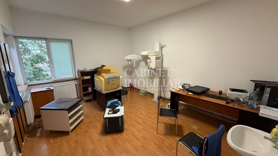 4 CAMERE DECOMANDAT--ETAJ 1--BLOC TIP VILA--PIATA UNIRII - Poză 3