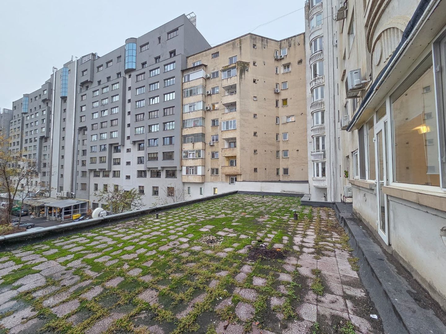 Apart 3 camere birouri stradal Bulevardul Unirii colt Nerva Traian - Poză 7