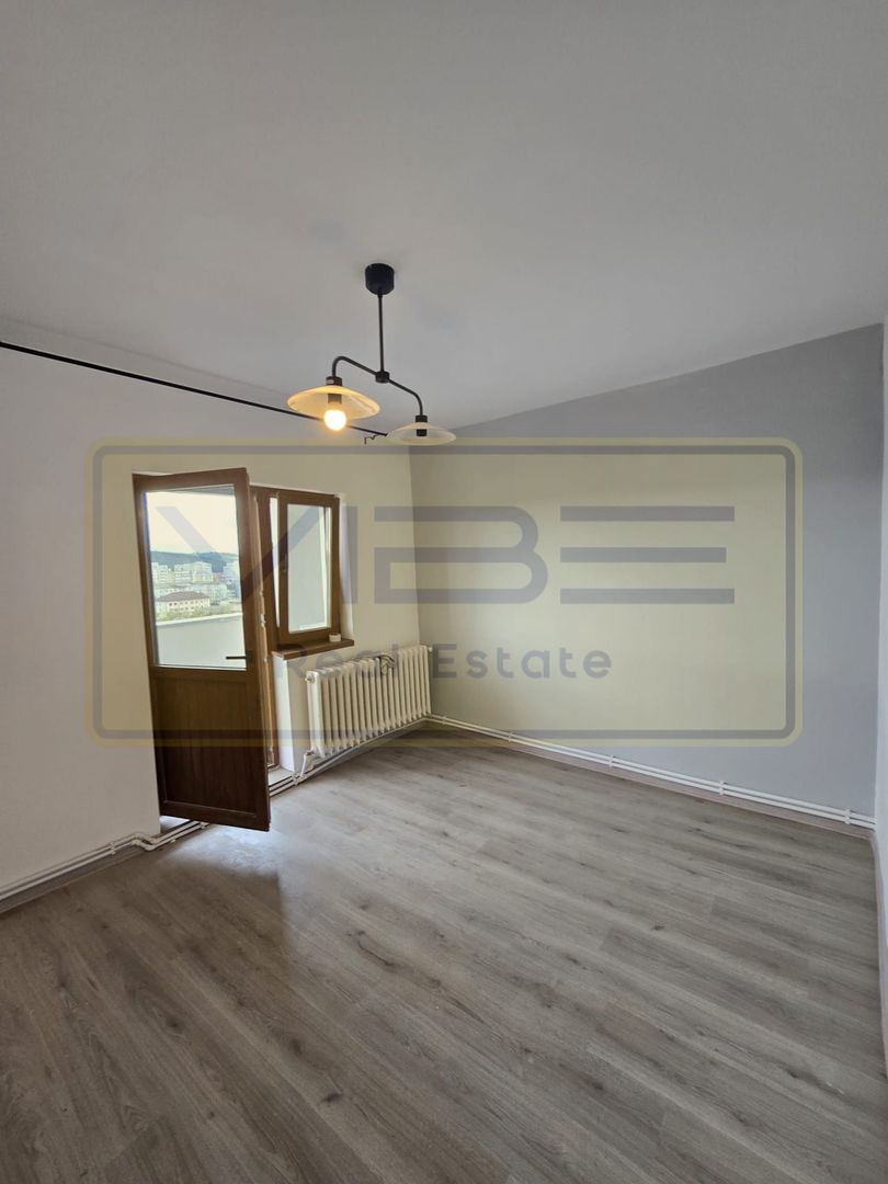 Centru - Gara Iasi- renovat complet - 3 camere decomandat - 69mp - Poză 3