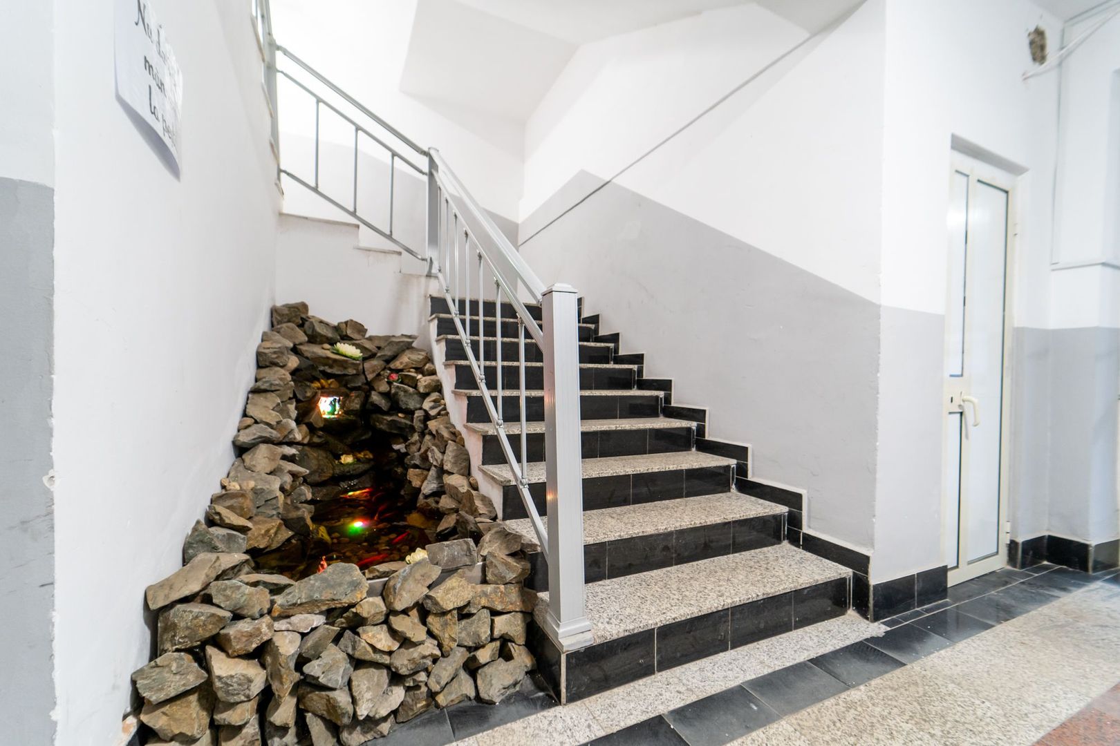 Garsonieră renovată, zona UTA - Poză 5