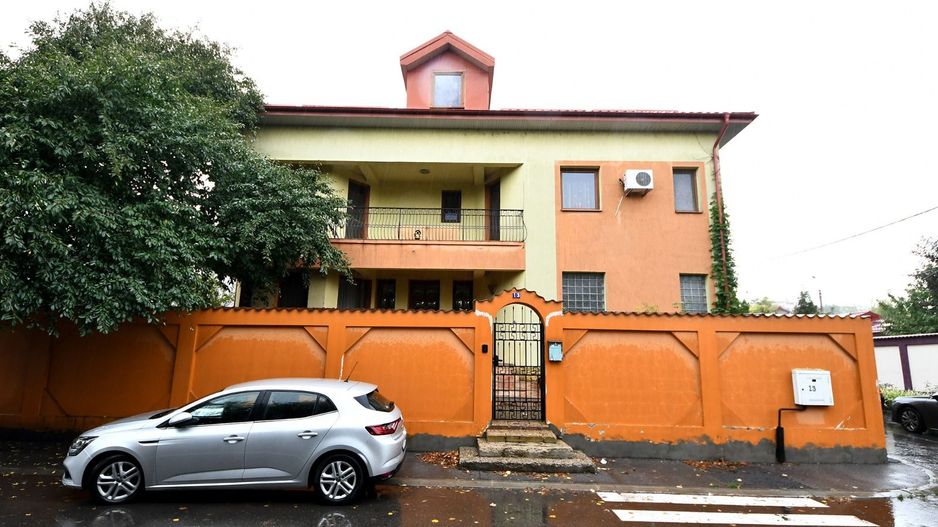 Vila spatioasa, constructie solida, zona micro 17 – Galati - Poză 1