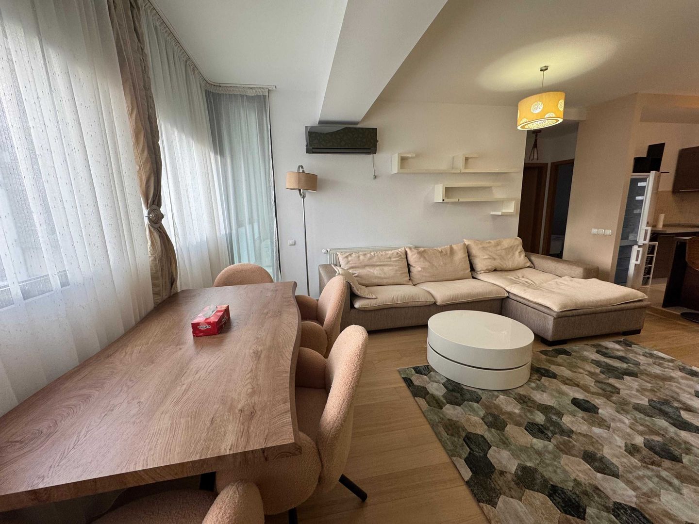 Apartament 3 camere LUX, 2 băi, 2 balcoane, centrală, parcare inclusă, boxă - Poză 4