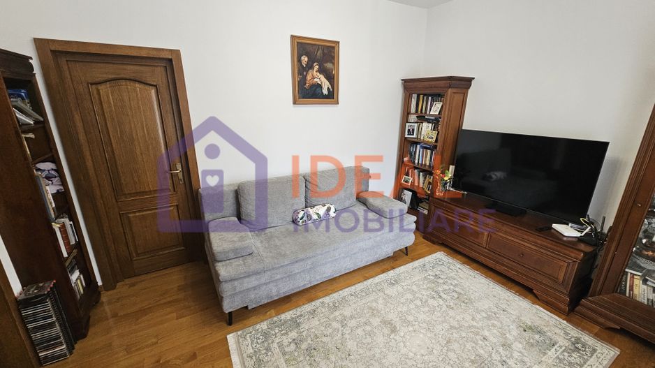 Casă deosebită, cu 5 camere, cu teren de 1132 mp – Cisnădioara - Poză 10