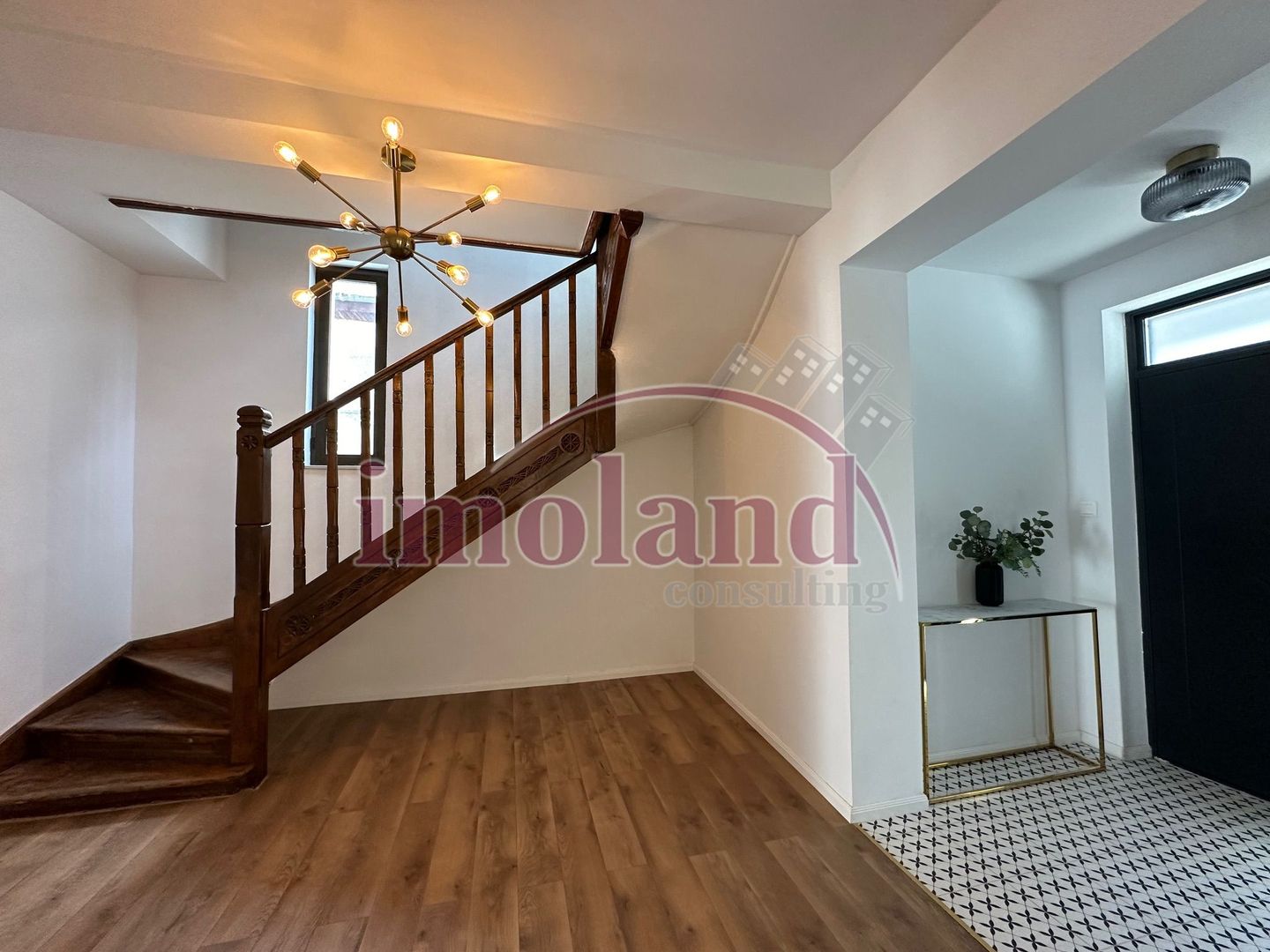 Vanzare - Imobil rar - renovat - Curte individuala - Floreasca - Schiță 2