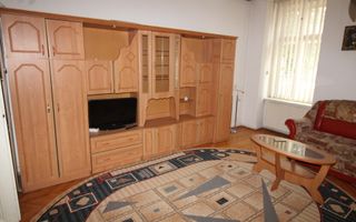 ideal pentru studenti sau o familie, cladire istorica, centrala proprie - Poză 4