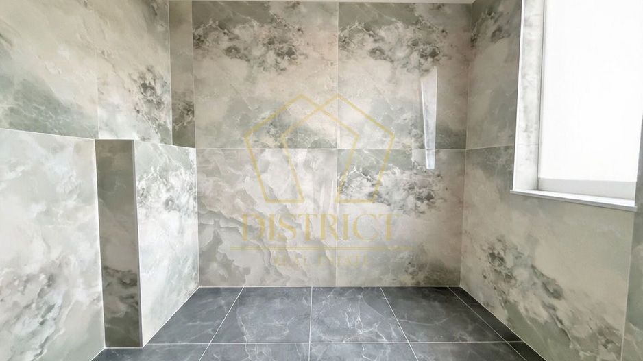 Duplex despartit prin camera tehnica, 5 camere, asfalt | Giarmata Vii - Poză 8