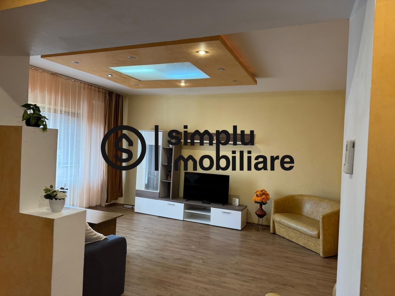 2 camere, Calea Bucuresti, M-uri - 177 000 Euro - Poză 1
